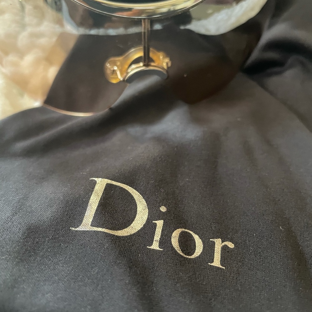 Exclusive Dior sunnies - Picture 9 of 9